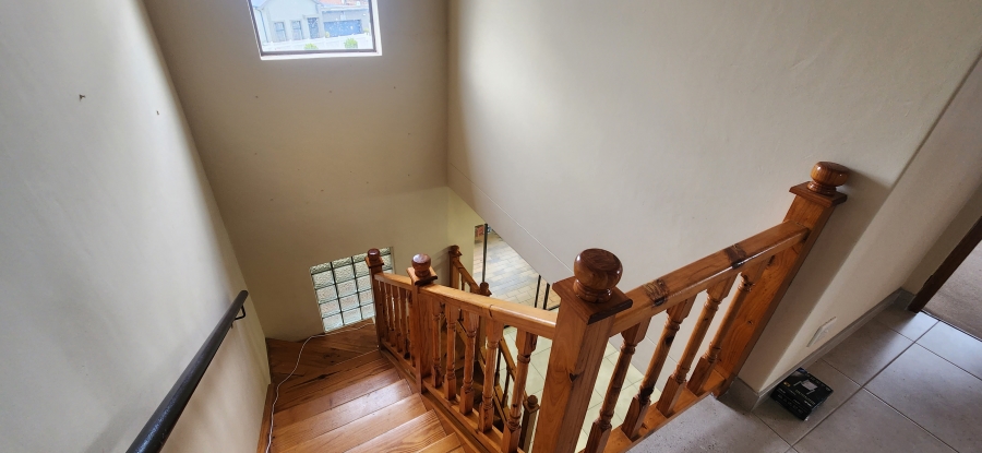 5 Bedroom Property for Sale in Dana Bay Western Cape